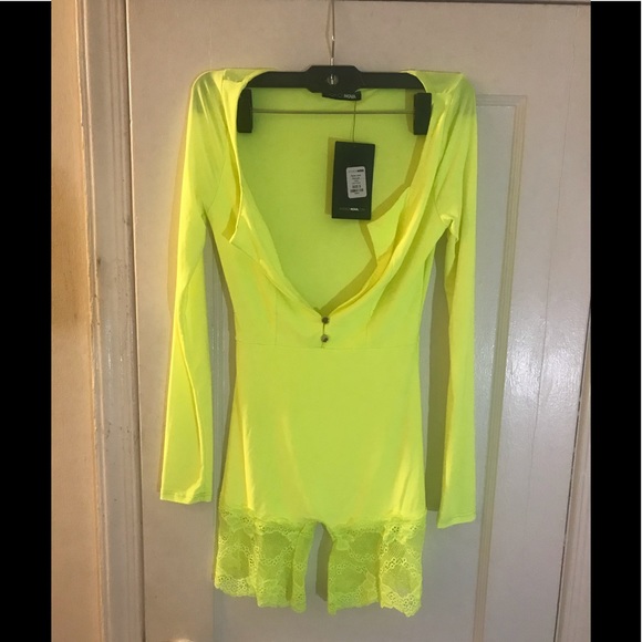 Body suit very low cut - Picture 1 of 3